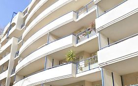 L'Elegance Du Prado